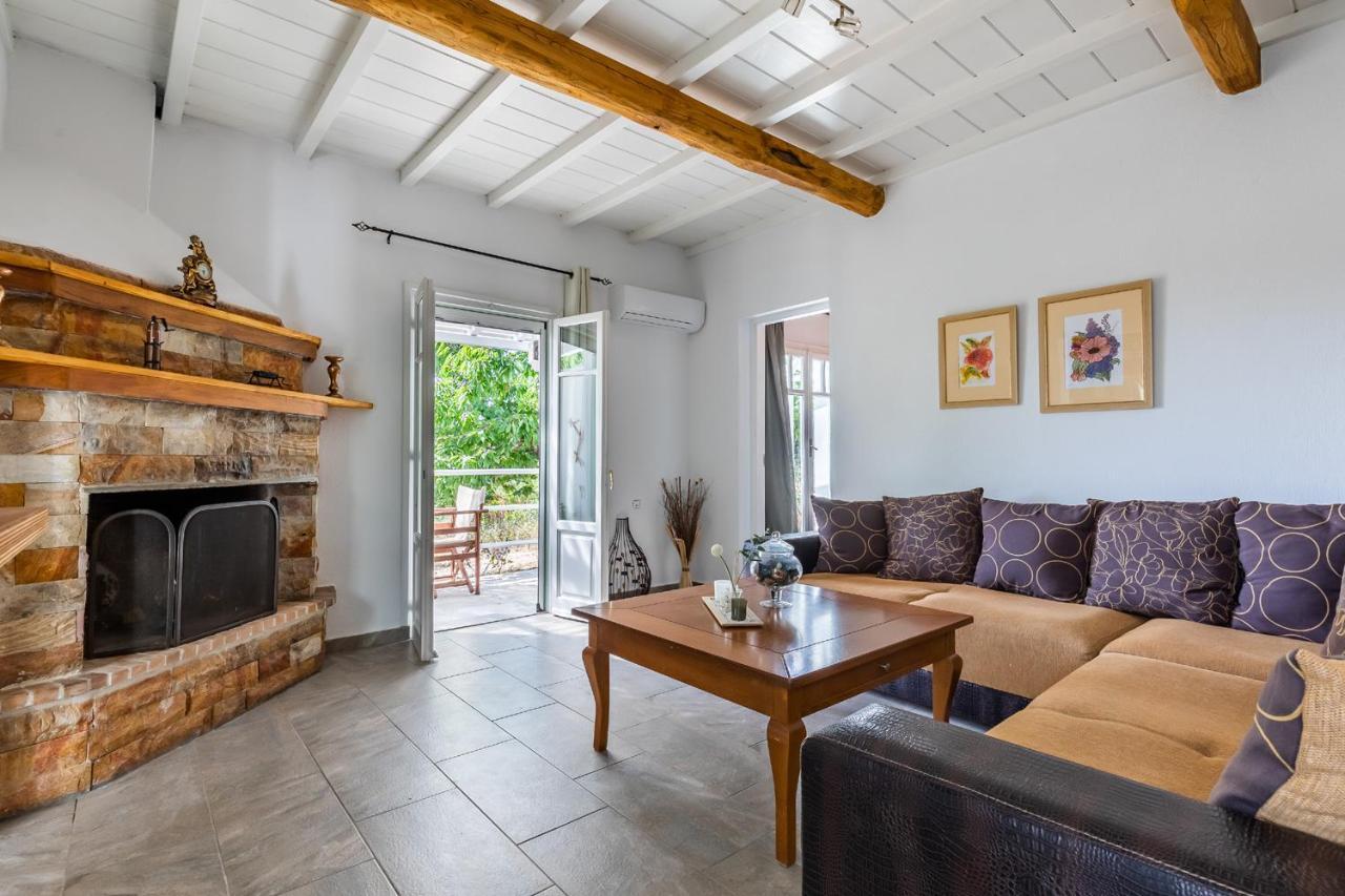 Skopelos Amigdalia Cottage エクステリア 写真