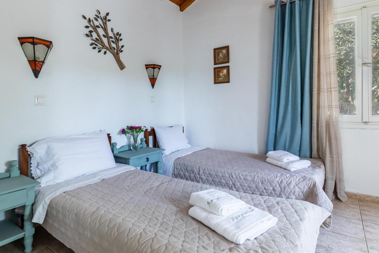 Skopelos Amigdalia Cottage エクステリア 写真