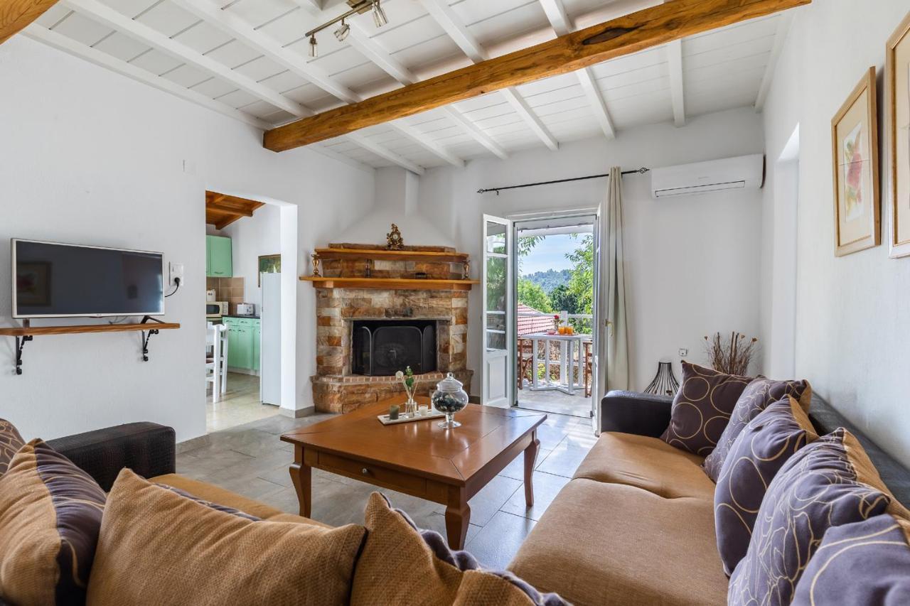 Skopelos Amigdalia Cottage エクステリア 写真