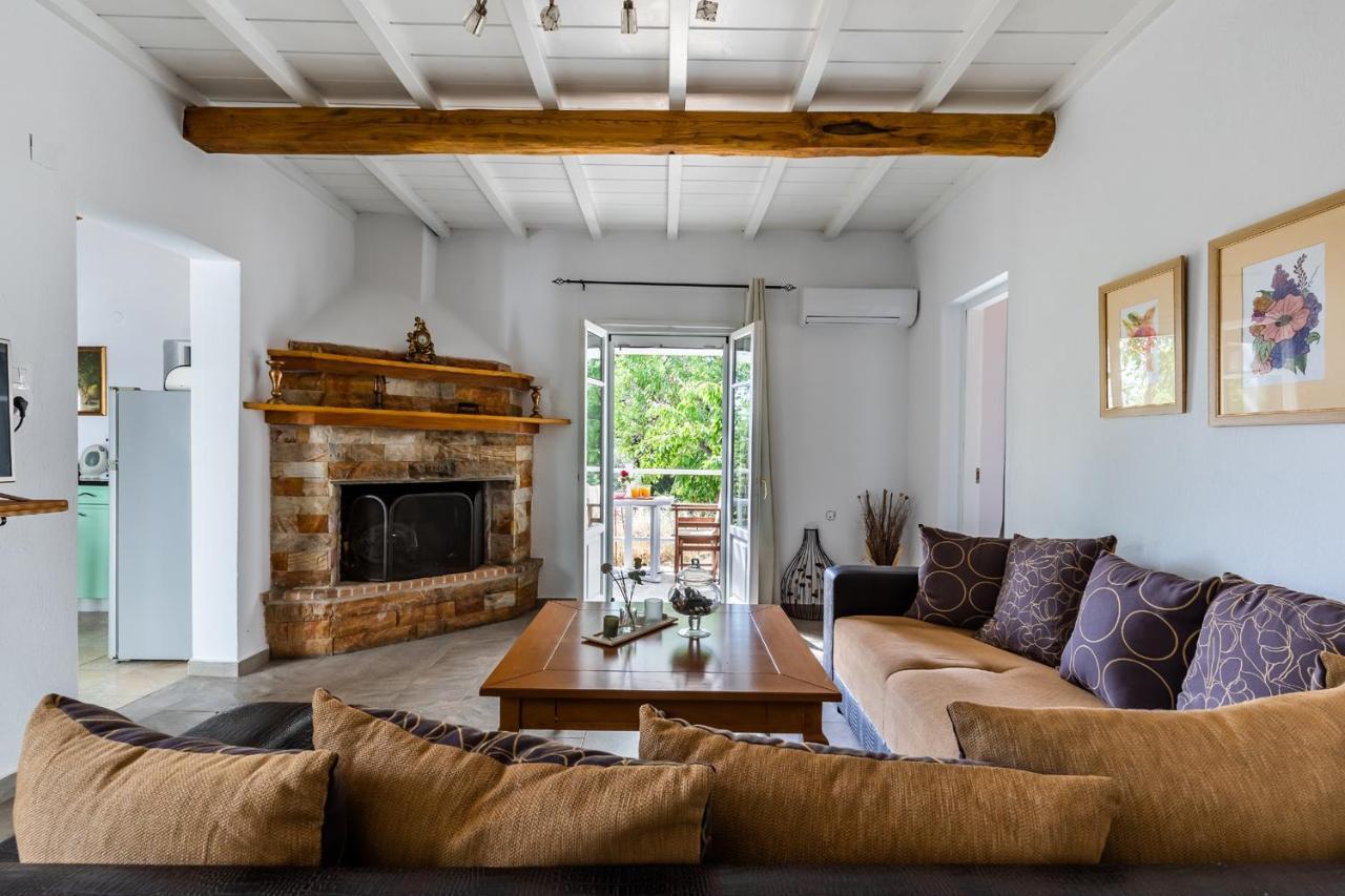 Skopelos Amigdalia Cottage エクステリア 写真